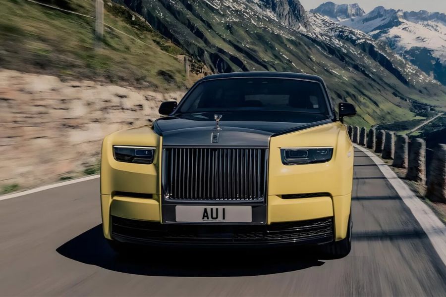 رولز رویس فانتوم (Rolls-Royce Phantom)