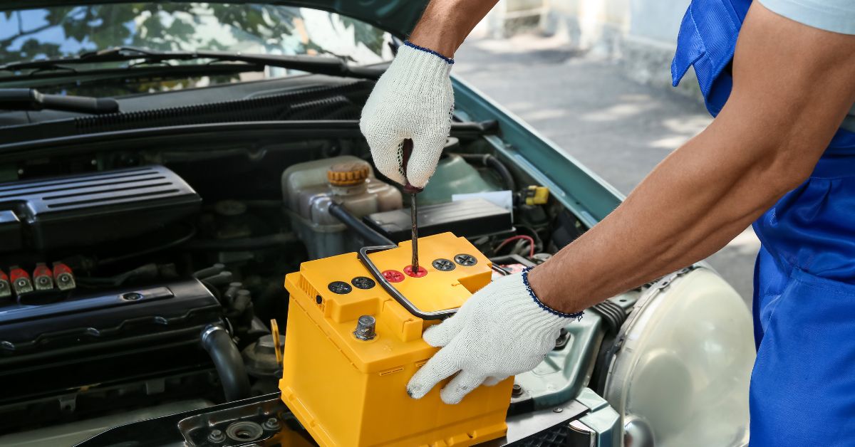 وقتی باتری ماشین خالی میشود چکار کنیم