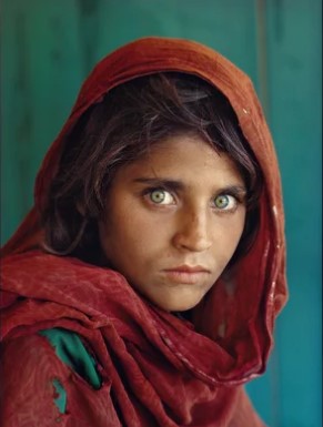 دختر افغانستانی با زیباترین چشم‌ها