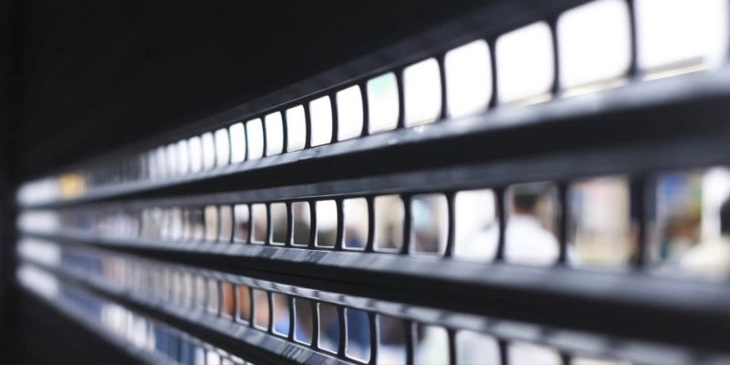 انتخاب کرکره برقی برای فروشگاه